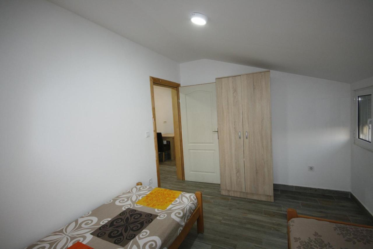 Apartmani Srdanovic Tivat Exterior photo